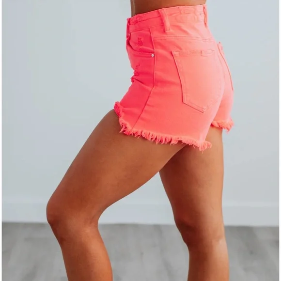 Wild Oak Boutique Jean Shorts size medium - Picture 2 of 11